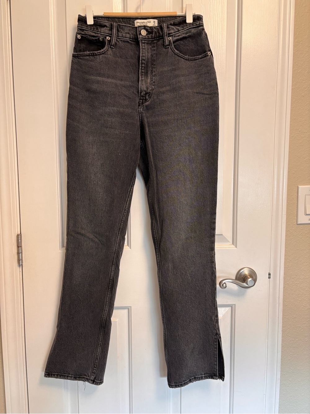 Abercrombie Curve Love High Rise 90’s Straight Jeans